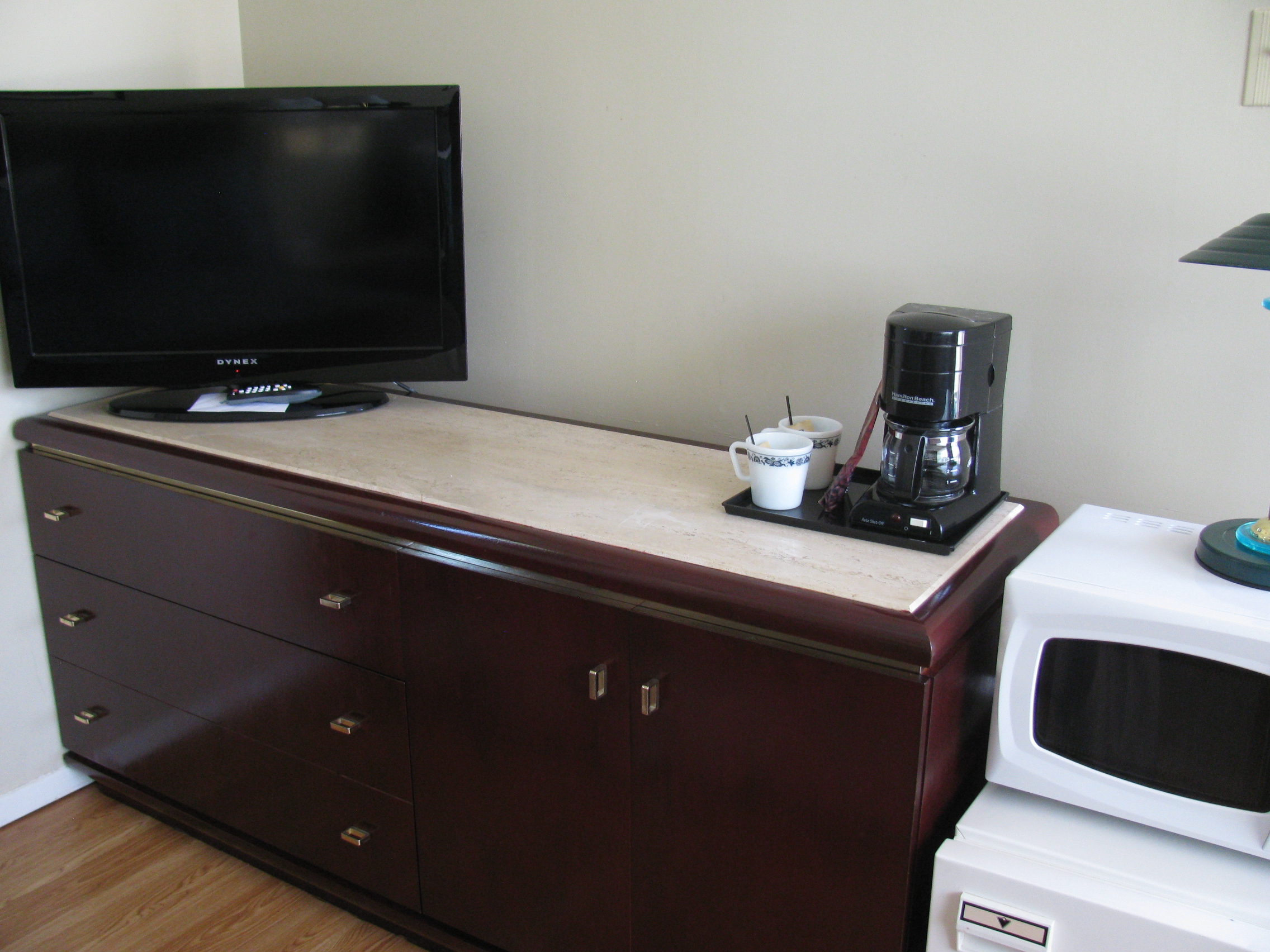 2 lits doubles ecomoniques de motel de l'Outlet